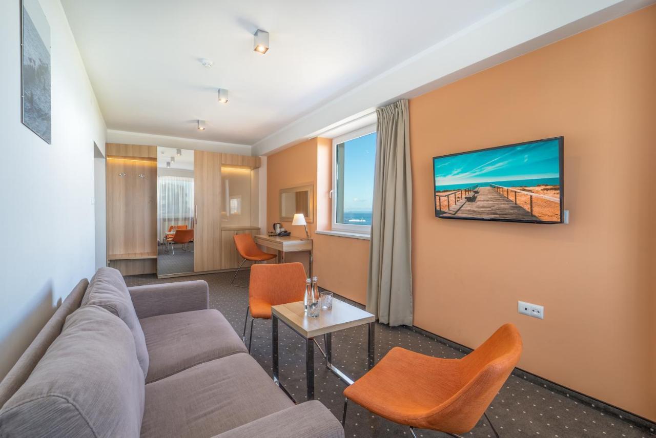 Vestina Wellness & Spa Hotel Miedzyzdroje Bagian luar foto