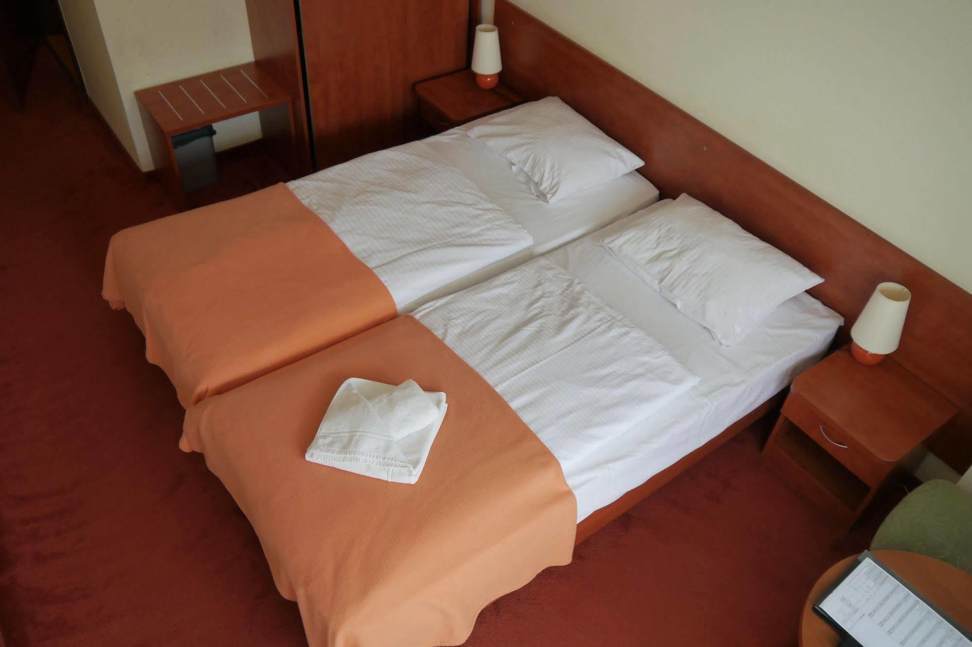 Vestina Wellness & Spa Hotel Miedzyzdroje Bagian luar foto
